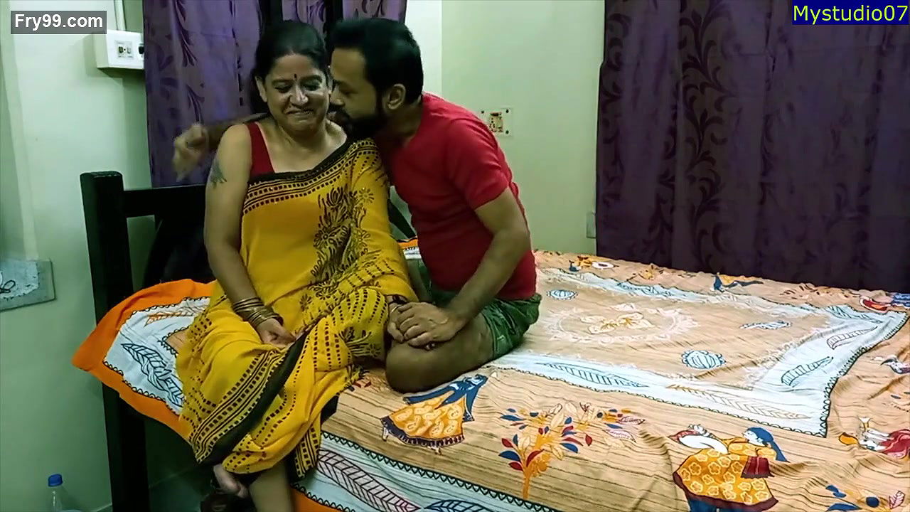 Friendly romance with hot milf aunty