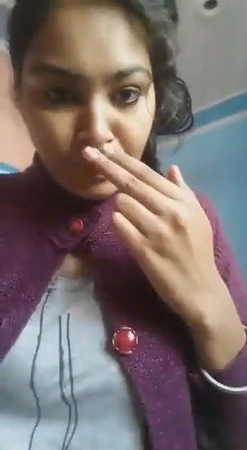 Cute Tamil girl pussy and fingering