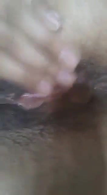 Cute Tamil girl pussy and fingering