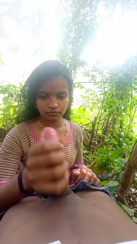 Cute Indian Lover Romance and Give Handjob