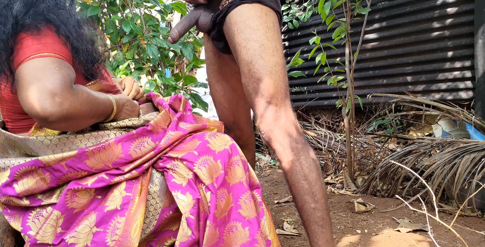 Aunty was looking for something in the garden and I had sex with her