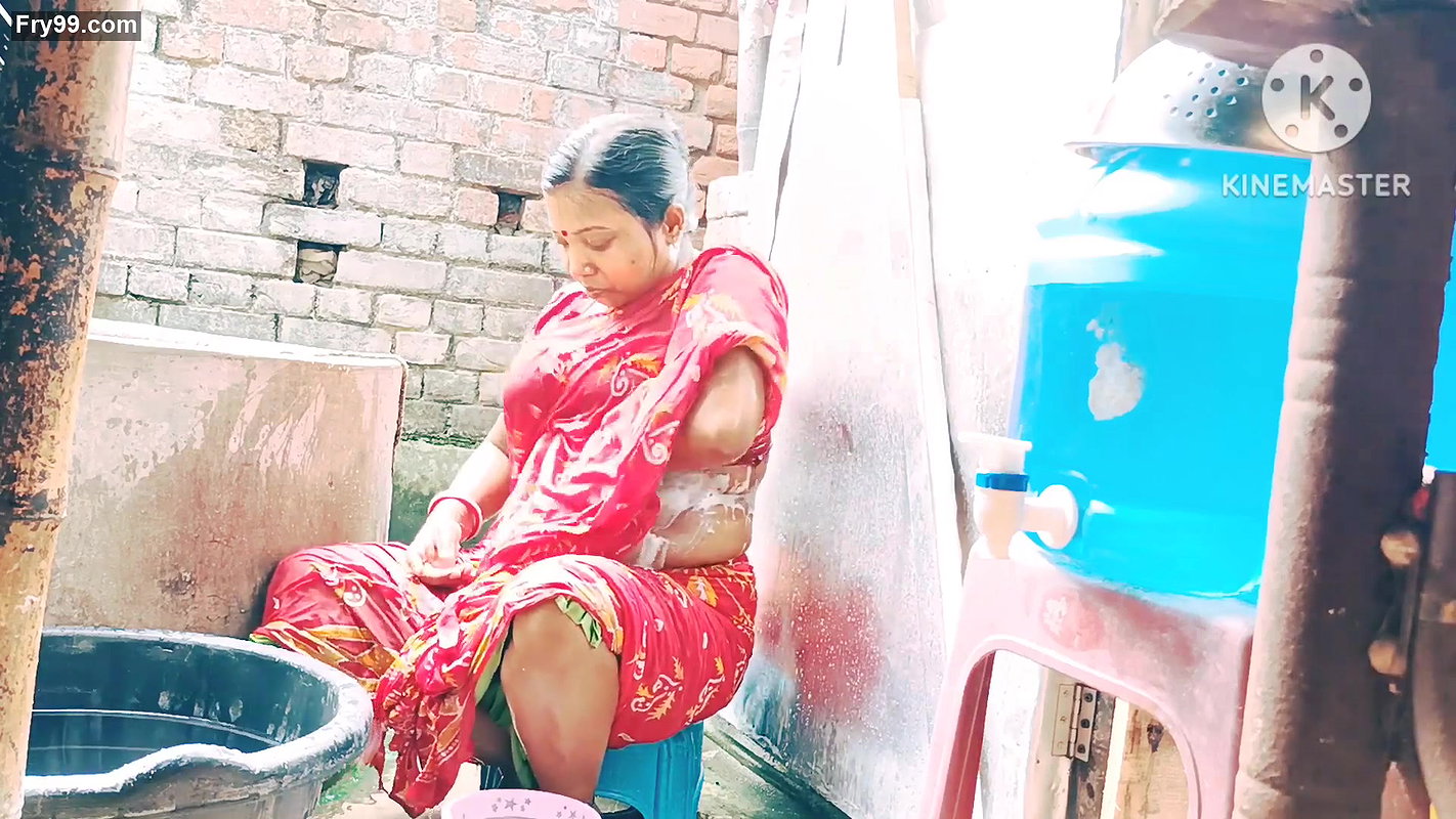 Bengali bhbai bath video