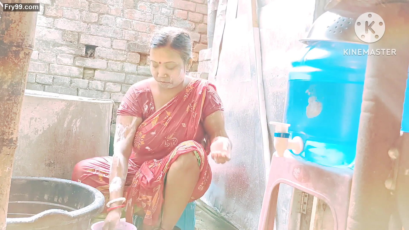 Bengali bhbai bath video