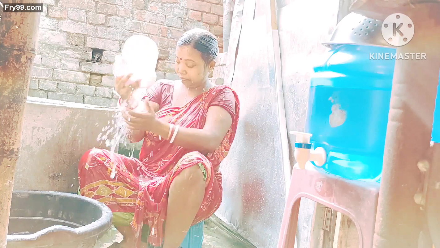 Bengali bhbai bath video