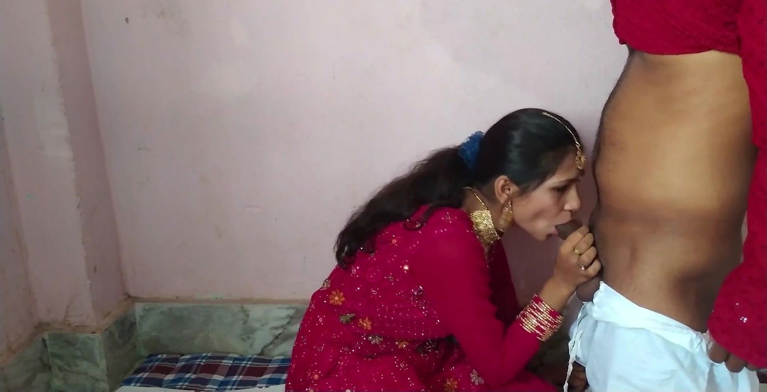 Up Coming Desi Muslim Couple Suhagraat Chudai Video