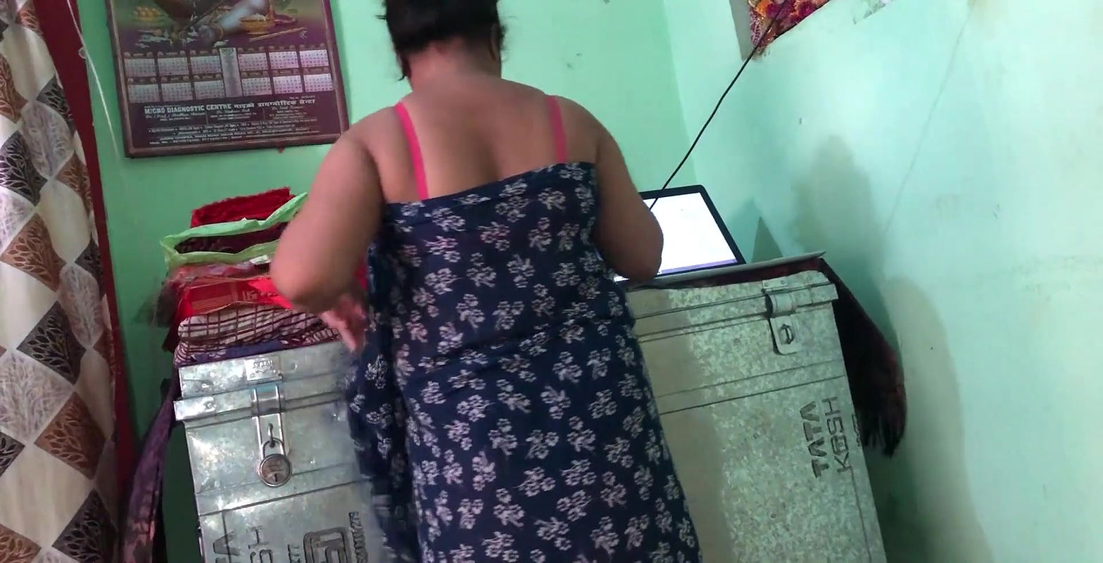 Jawan Aunty Apne Bhatije se Chudwayi