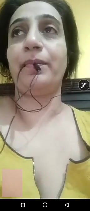 Paki unsatisfied mature milf showing
