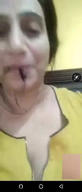 Paki unsatisfied mature milf showing