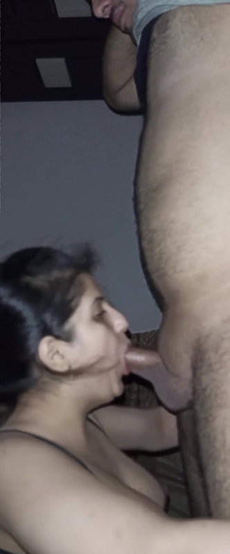 Paki Bhabhi Giving Blowjob to Husband n Cum inside her Mouth