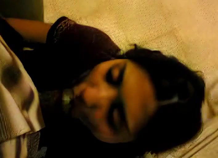 Bhabhi Kiss with boy