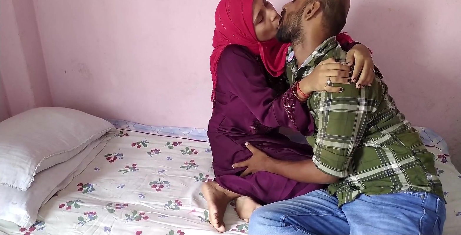 Aapi Mayke me Apne Purane Ashiq Se Chuda – Yoururfi First 69 Sex Video