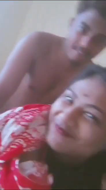 Desi girl fucked from behin Desi girl fucked from behindd
