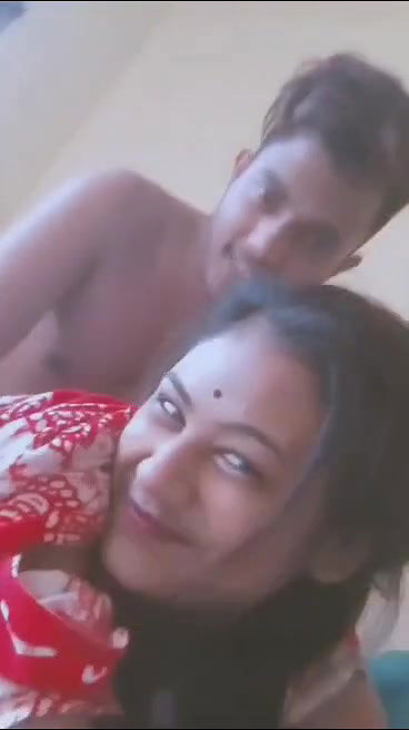 Desi girl fucked from behin Desi girl fucked from behindd