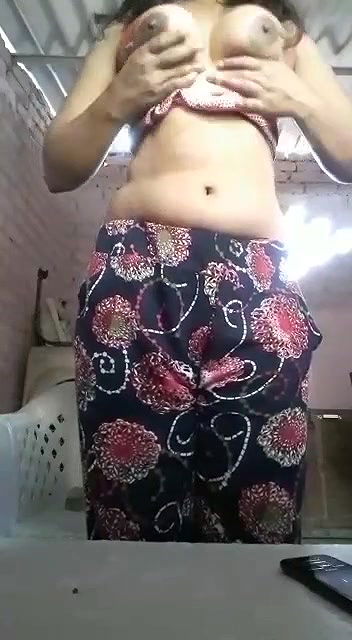 Desi bhabi sexy navel