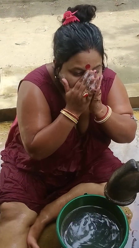 Bengali sexy village aunty bath video – 1
