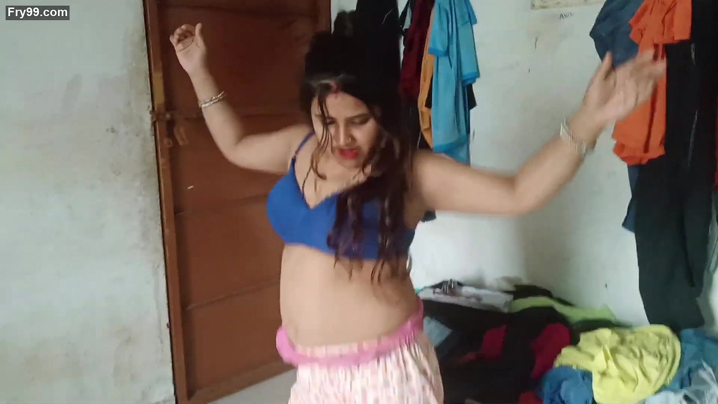 Desi hot bhabi dance