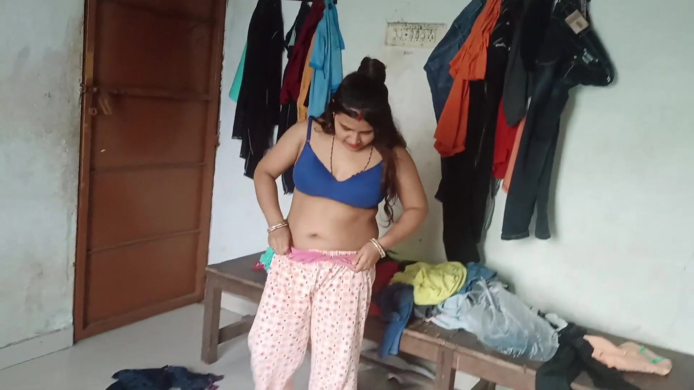 Desi hot bhabi dance