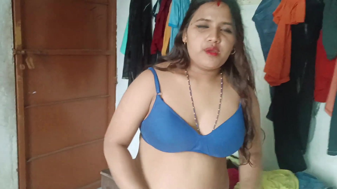 Desi hot bhabi dance