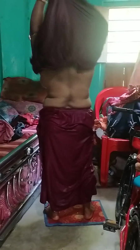 Bengali sexy village aunty bath video – 2