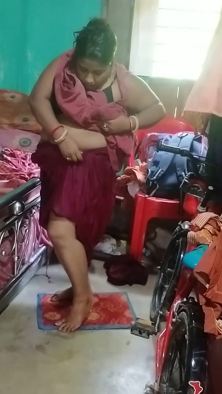 Bengali sexy village aunty bath video – 2