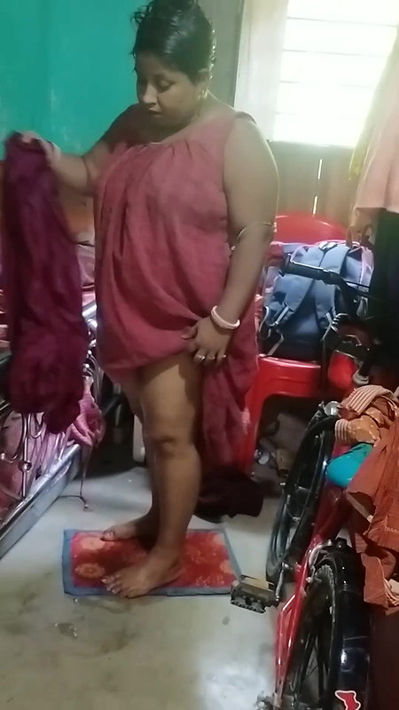 Bengali sexy village aunty bath video – 2