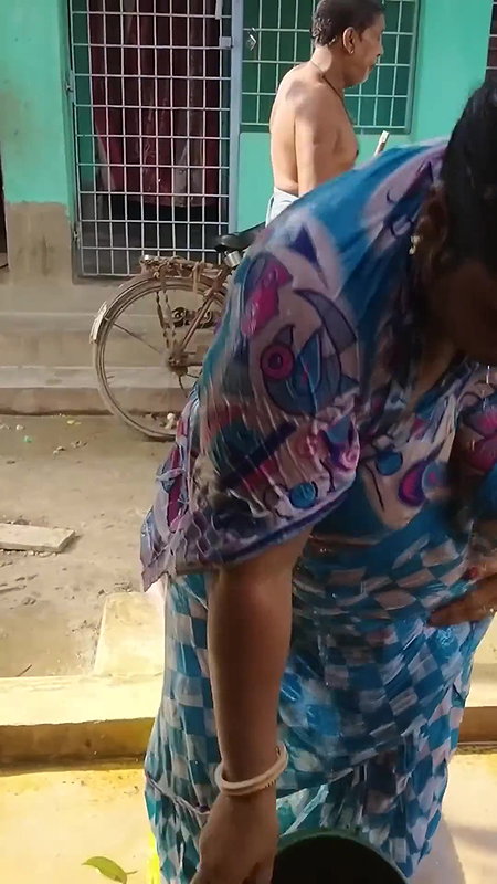 Bengali sexy village aunty bath video – 6
