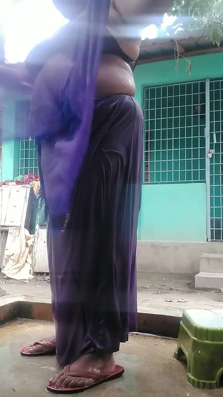 Bengali sexy village aunty bath video – 8