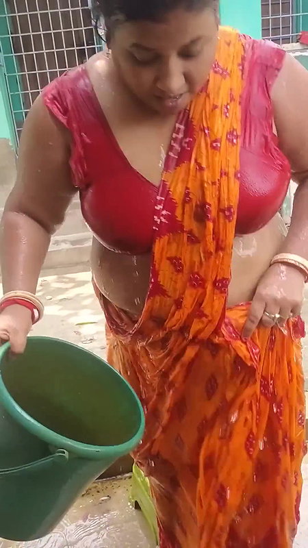 Bengali sexy village aunty bath video – 11
