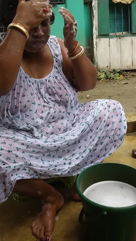 Bengali sexy village aunty bath video – 12