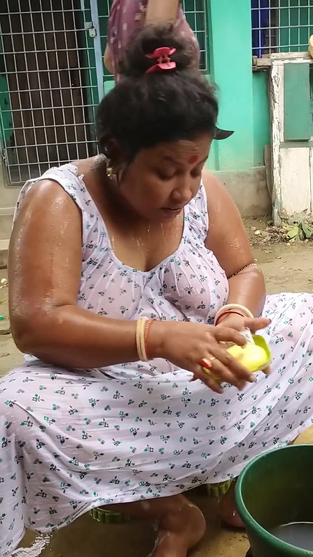 Bengali sexy village aunty bath video – 12
