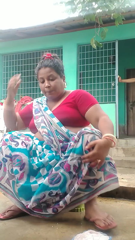 Bengali sexy village aunty bath video – 13