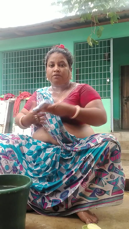 Bengali sexy village aunty bath video – 13