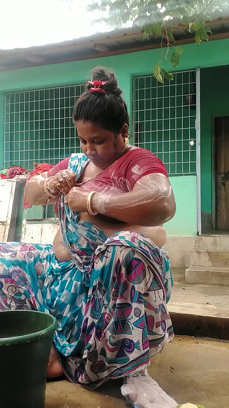 Bengali sexy village aunty bath video – 13