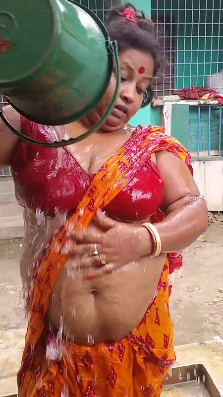 Bengali sexy village aunty bath video – 14