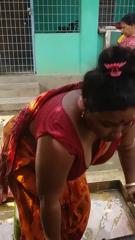 Bengali sexy village aunty bath video – 14