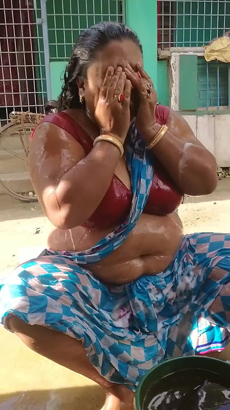 Bengali sexy village aunty bath video – 15