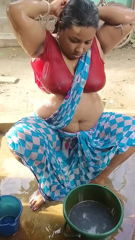 Bengali sexy village aunty bath video – 15