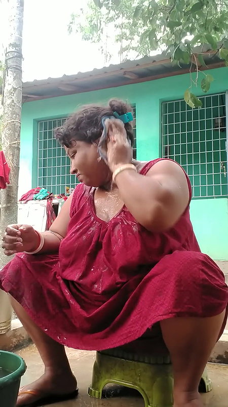 Bengali sexy village aunty bath video – 17