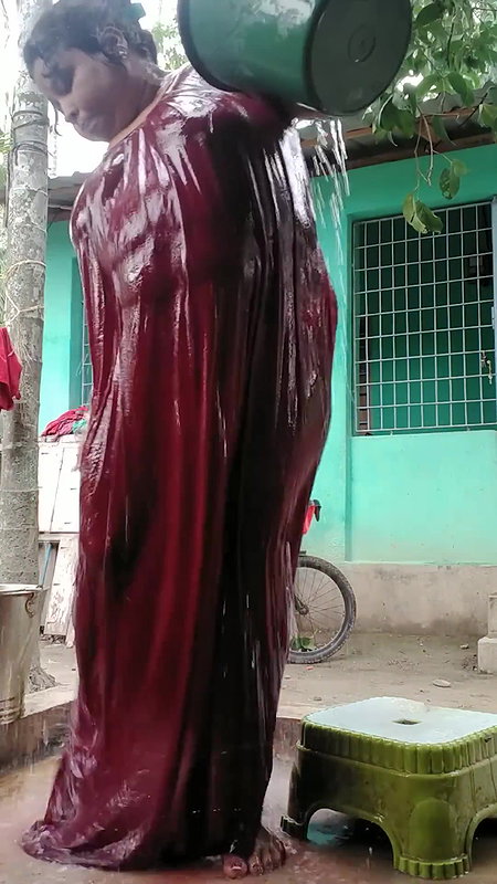 Bengali sexy village aunty bath video – 17