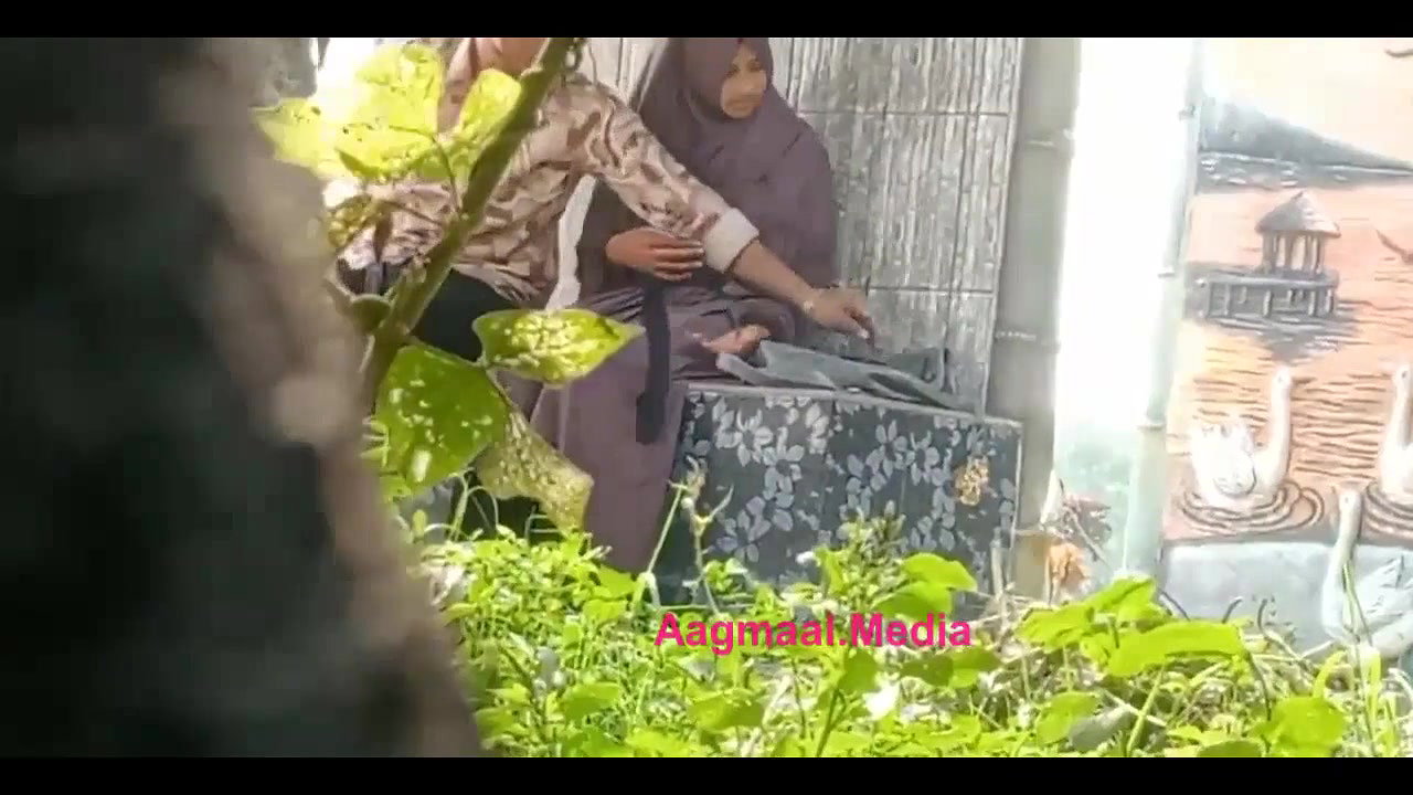 Desi Hijabi Girl Fuck Outoor