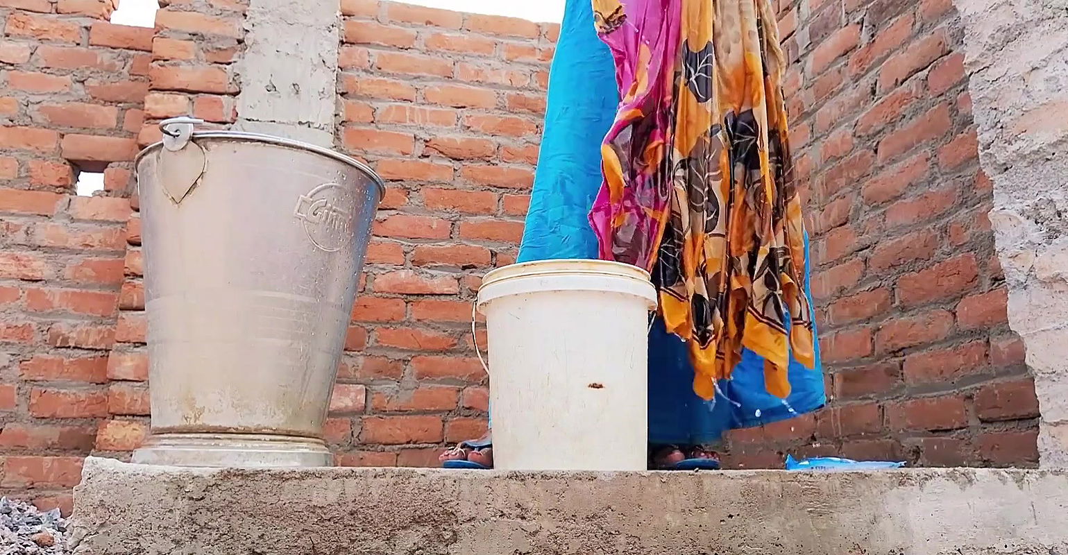 I’m Washing Her Cloth and Fingering Her Tight Cremie Pussy