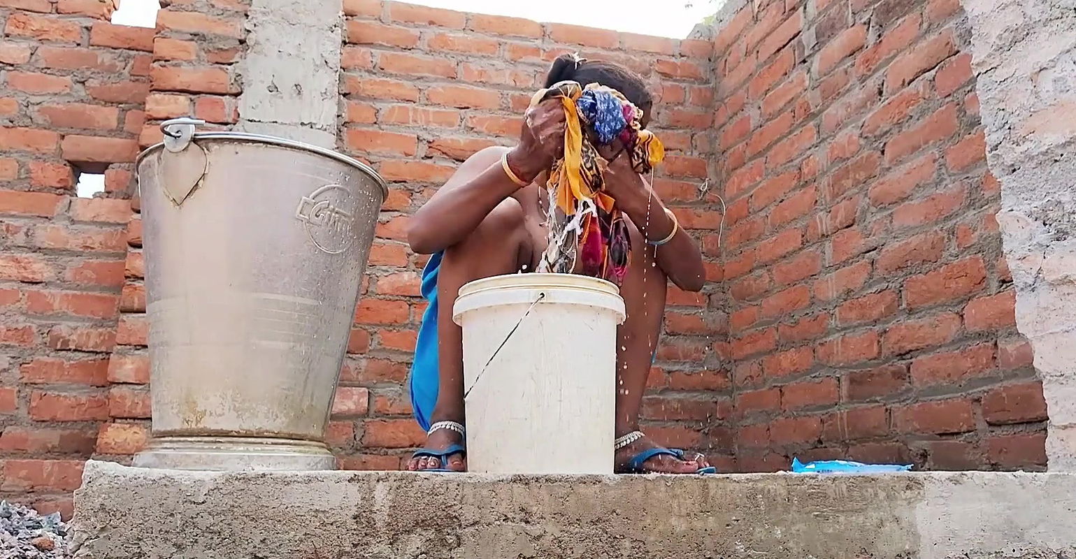 I’m Washing Her Cloth and Fingering Her Tight Cremie Pussy