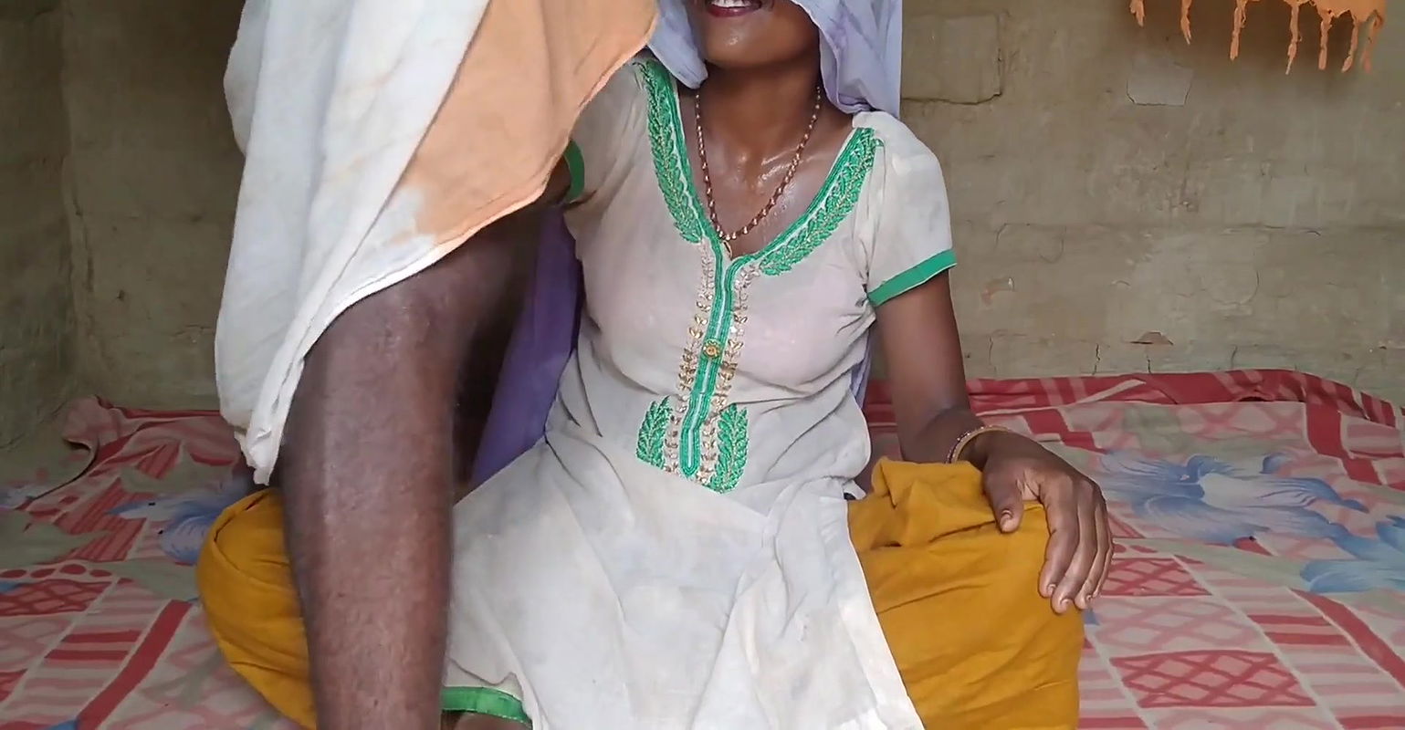 The Feeling of Sex Between Stepbrother and Stepsister Started to Awaken and Stepbrother and Stepsister Fucked