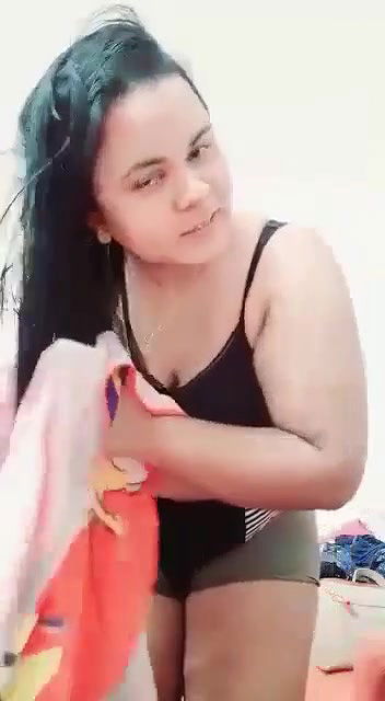 Beautiful Bhabi Showing