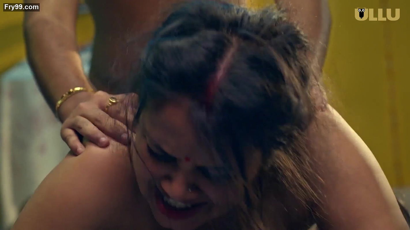 Anari Part 1 Ep1-3 Ullu Web