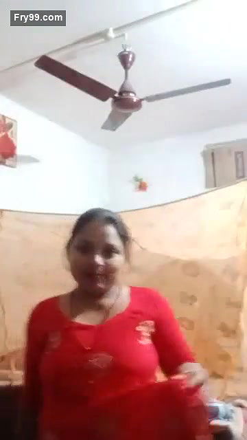 Mani Kaur SHOW HER chubby body and remove clothes