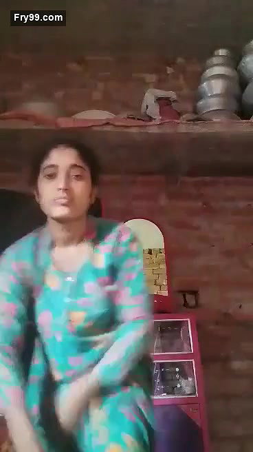 Village beauty show her sexy pussy