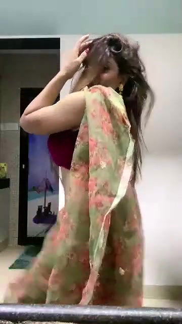 Big navel bhabi hot dance