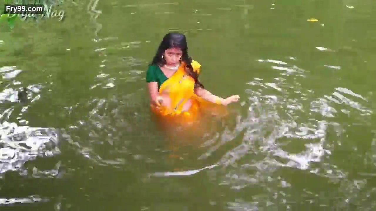 Bengali Hot tiktoker Diya nag sexy dance