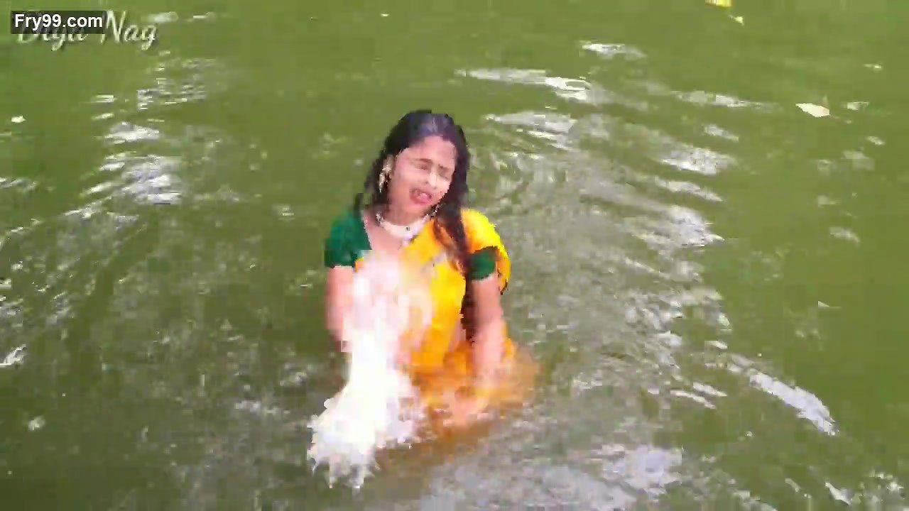 Bengali Hot tiktoker Diya nag sexy dance